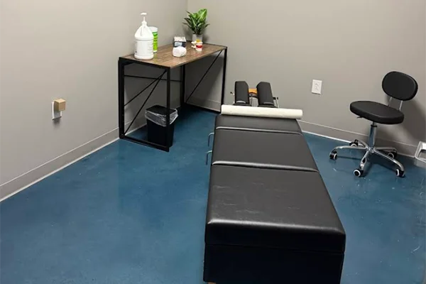 Accident evecaluation doctor exam room at the Alamo Ranch location.